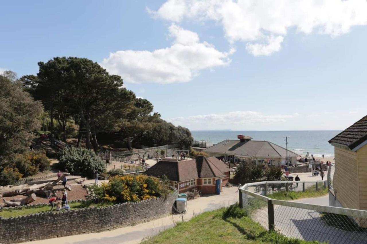 Flat-C, 4 Adults, 20 Mins To Beach, Netflix, Wifi, Sleeps 4 Adults Bournemouth Exterior foto
